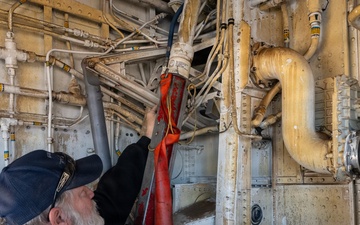 Altus KC-135 maintainers earn Knuckle Buster awards for rare field-level repairs