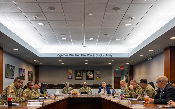 G6 visit highlights NETCOM modernization and defensive priorities
