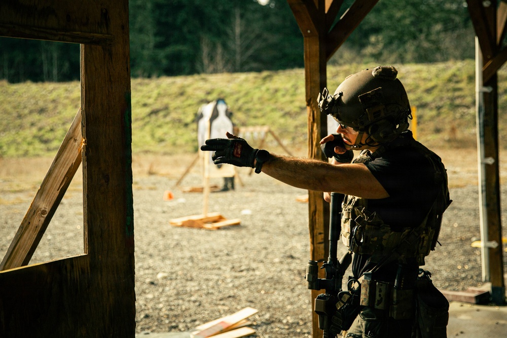 1SFG(A) Green Berets conduct combat marksmanship training