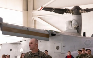 MALS-26 hosts community event with Richlands Elementary School