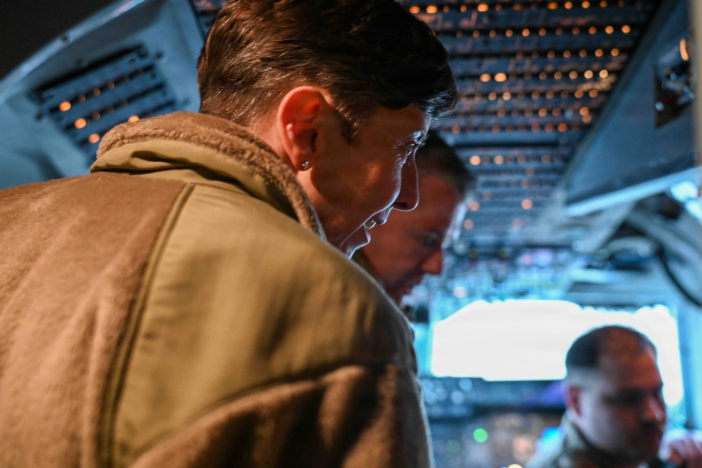 U.S. Strategic Command CSEL receives immersion tour at 95th Wing