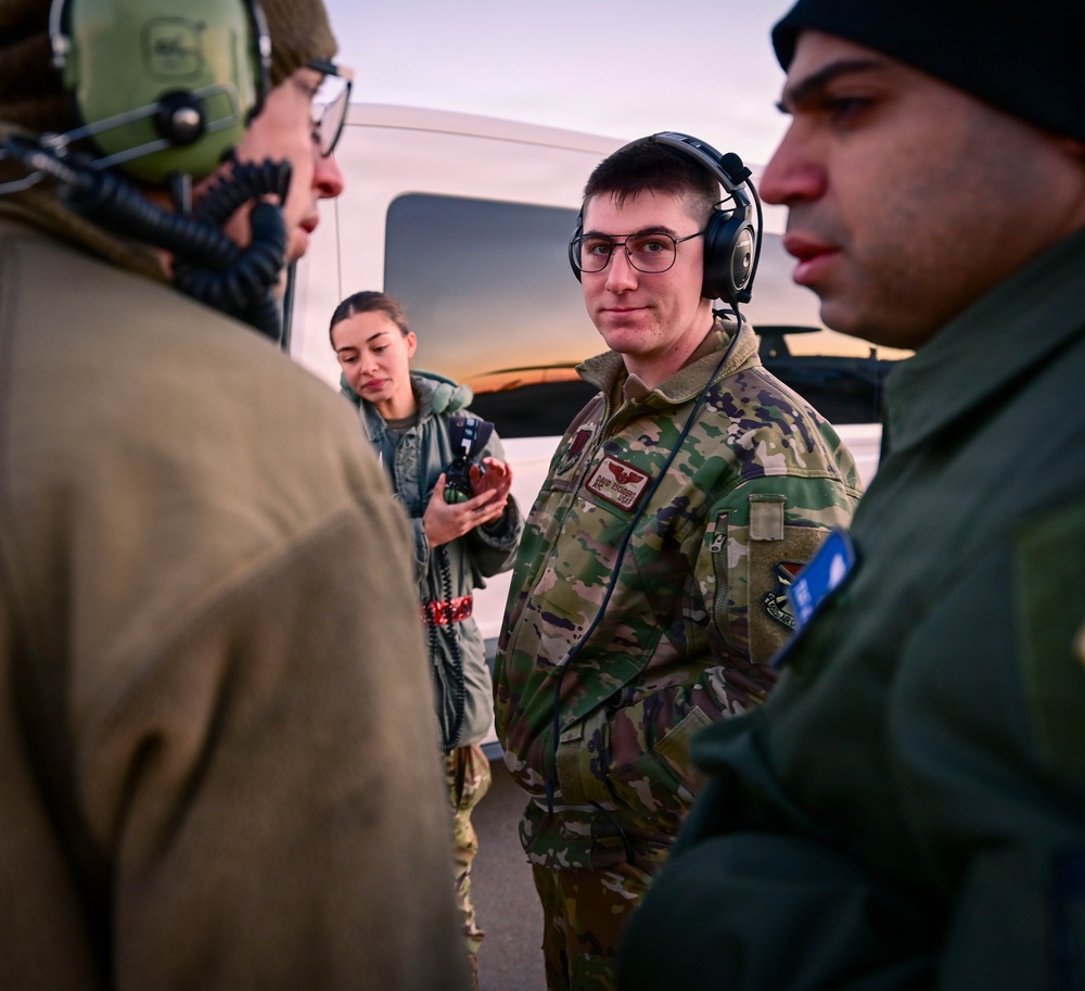 970th Airborne Air Control Squadron Conducts E-3 Surveillance Training