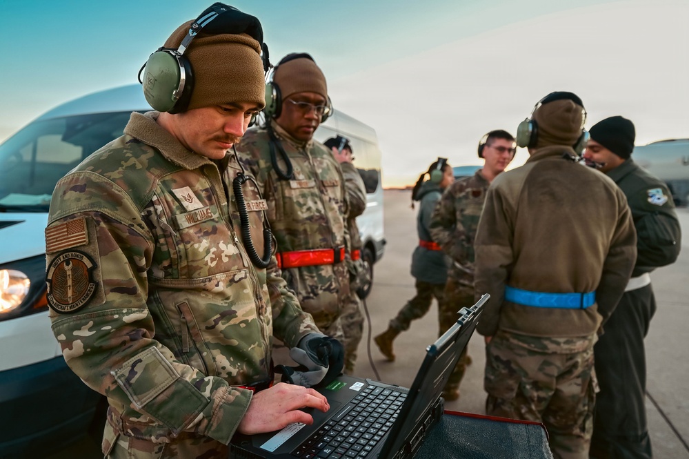970th Airborne Air Control Squadron Conducts E-3 Surveillance Training