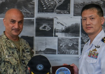 JS Teruzuki (DD-116) visits Joint Base Pearl Harbor-Hickam Hawaii