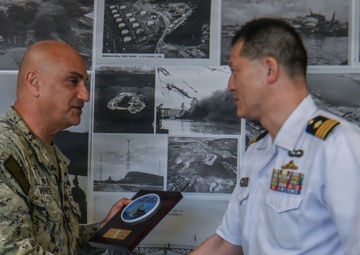 JS Teruzuki (DD-116) visits Joint Base Pearl Harbor-Hickam Hawaii