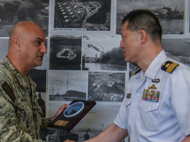 JS Teruzuki (DD-116) visits Joint Base Pearl Harbor-Hickam Hawaii