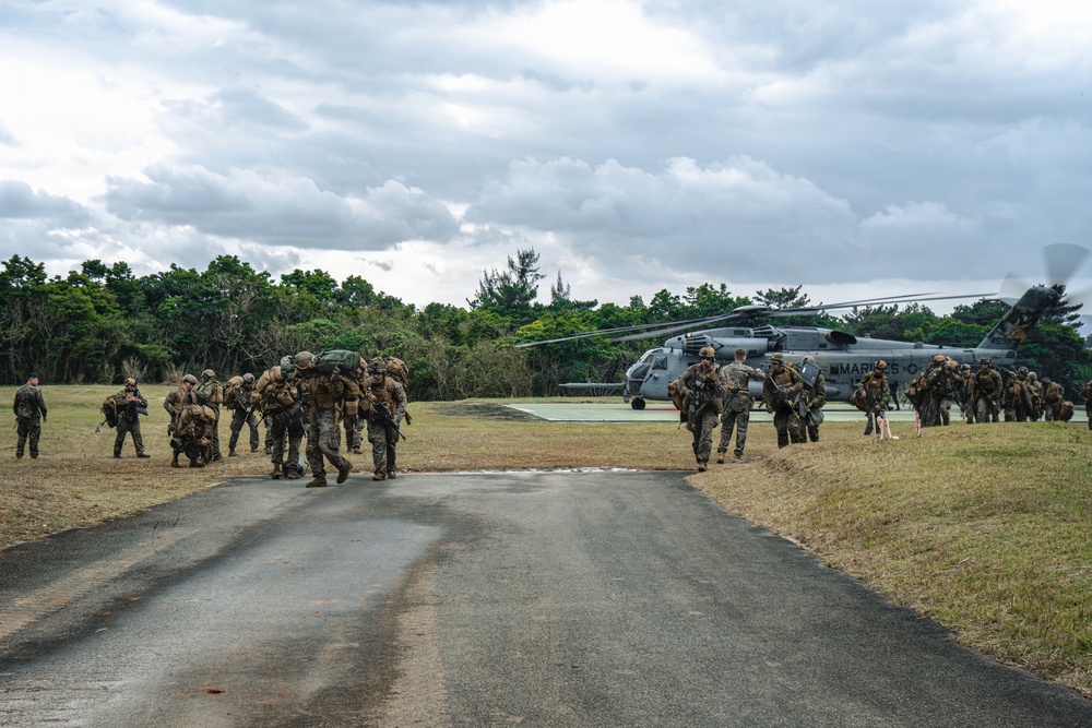 U.S. Marines load MMSP on CH-53E Super Stallions for MCCRE