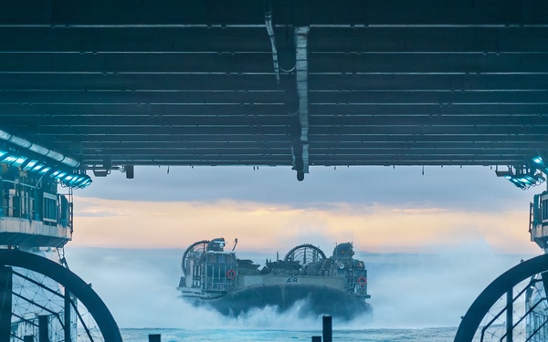 11th MEU Marines, Sailors Conduct Ship to Shore Operations Aboard USS Boxer