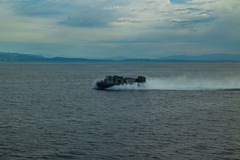 11th MEU Marines, Sailors Conduct Ship to Shore Operations Aboard USS Boxer