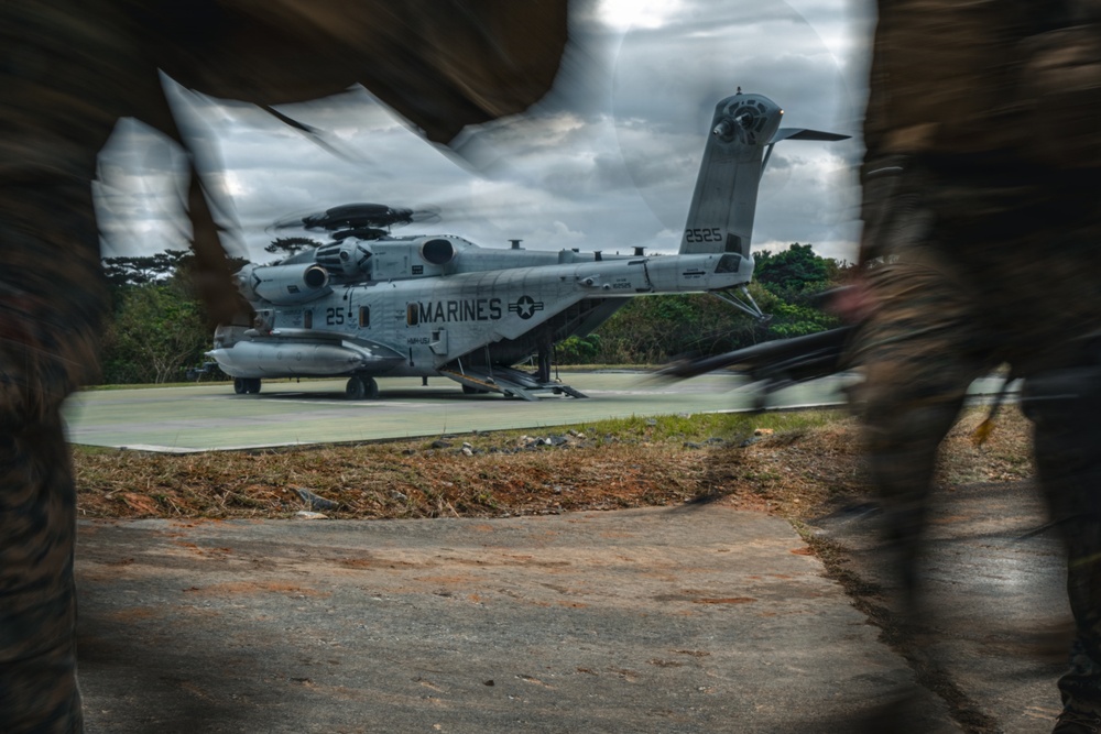 U.S. Marines load MMSP on CH-53E Super Stallions for MCCRE