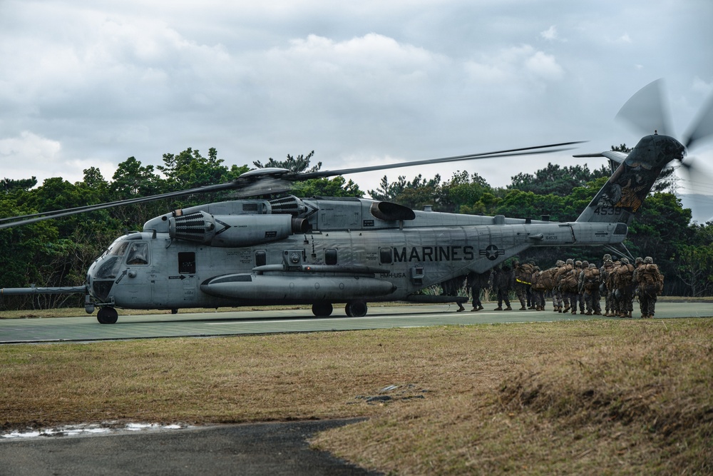 U.S. Marines load MMSP on CH-53E Super Stallions for MCCRE