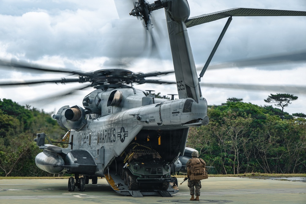 U.S. Marines load MMSP on CH-53E Super Stallions for MCCRE