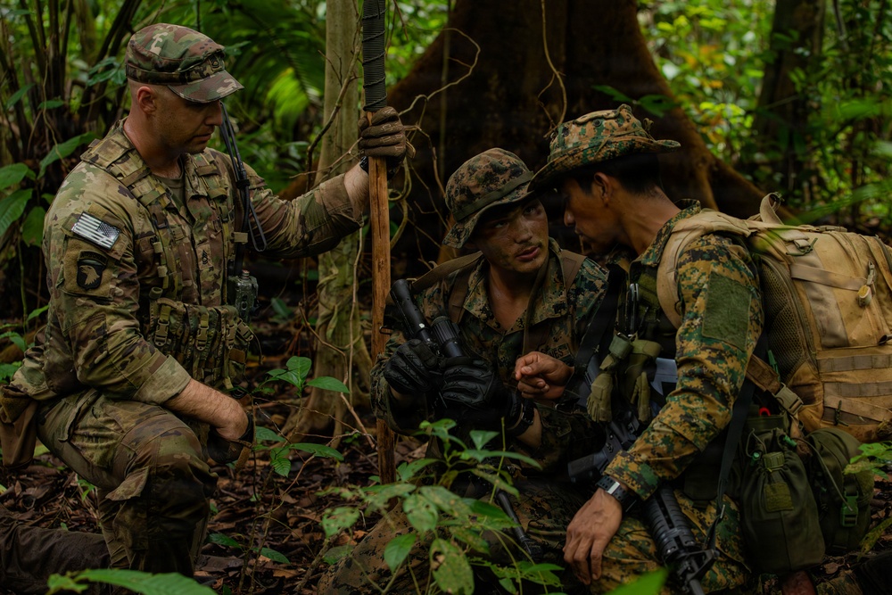 Combined Jungle Operations Training Course 26-2: Assault Mission