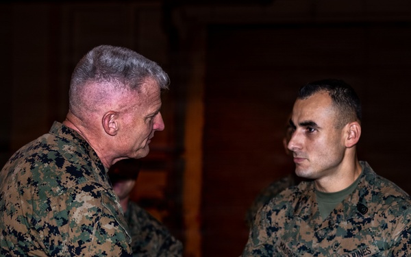 Lt. Gen. Turner visits Camp Kinser