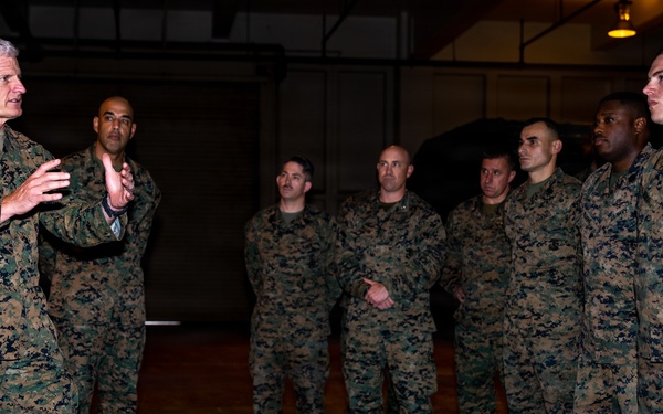 Lt. Gen. Turner visits Camp Kinser