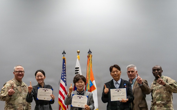 1st Signal Brigade recognizes excellence at quarterly awards