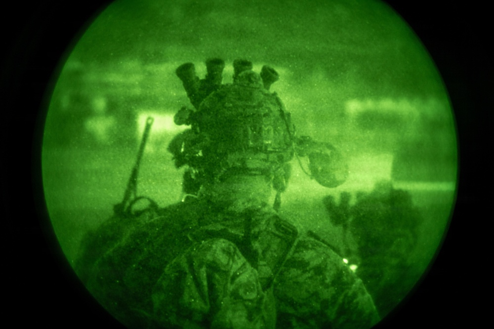 2-2 AHB Conducts Combined Night Air Assault Training