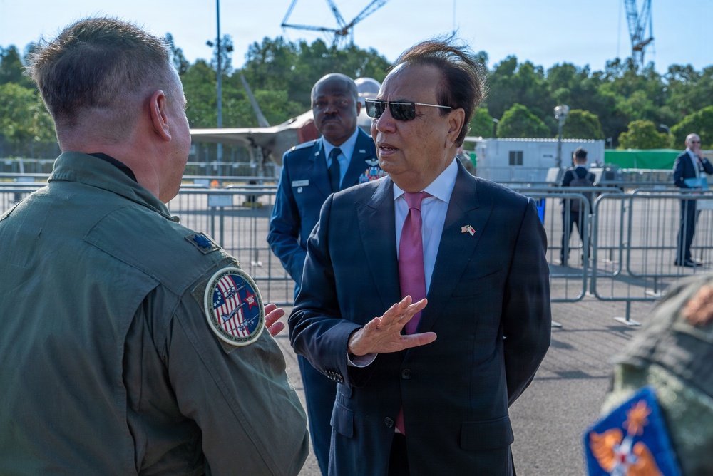 U.S. reaffirms their vital presence in the Pacific, Singapore Airshow 2026