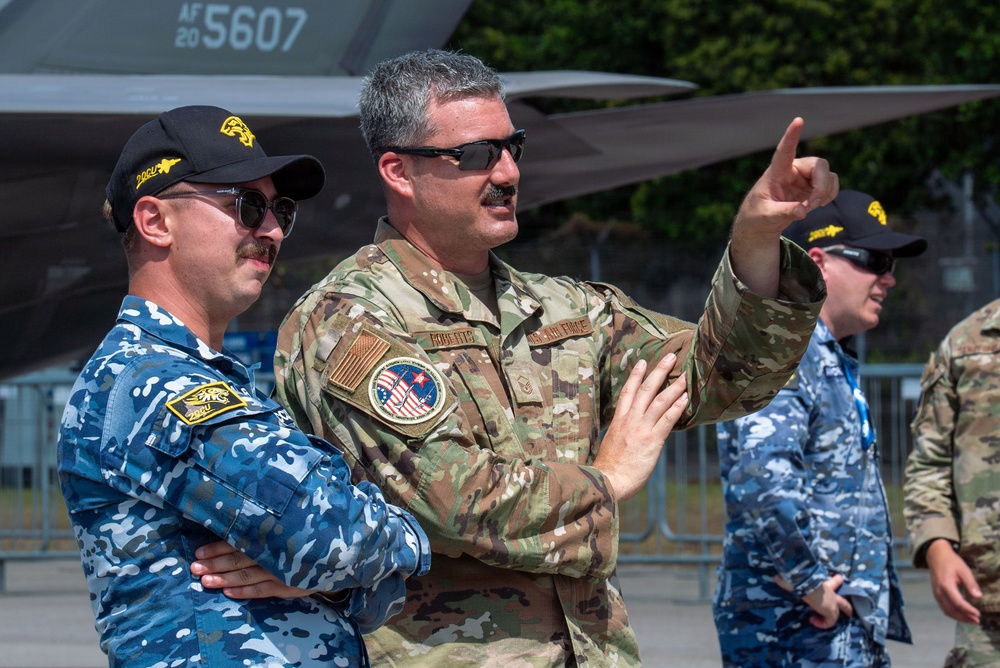 U.S. reaffirms their vital presence in the Pacific, Singapore Airshow 2026