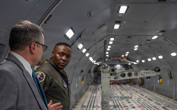 U.S. reaffirms their vital presence in the Pacific, Singapore Airshow 2026