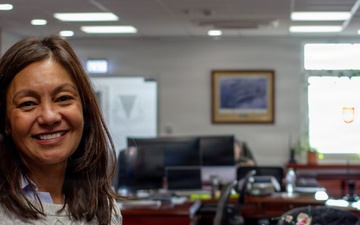 Outgoing 86 AW executive director earns award for US-German community building