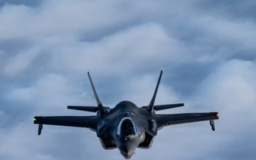 Exercise Point Blank: 100 ARW fuels 48 FW