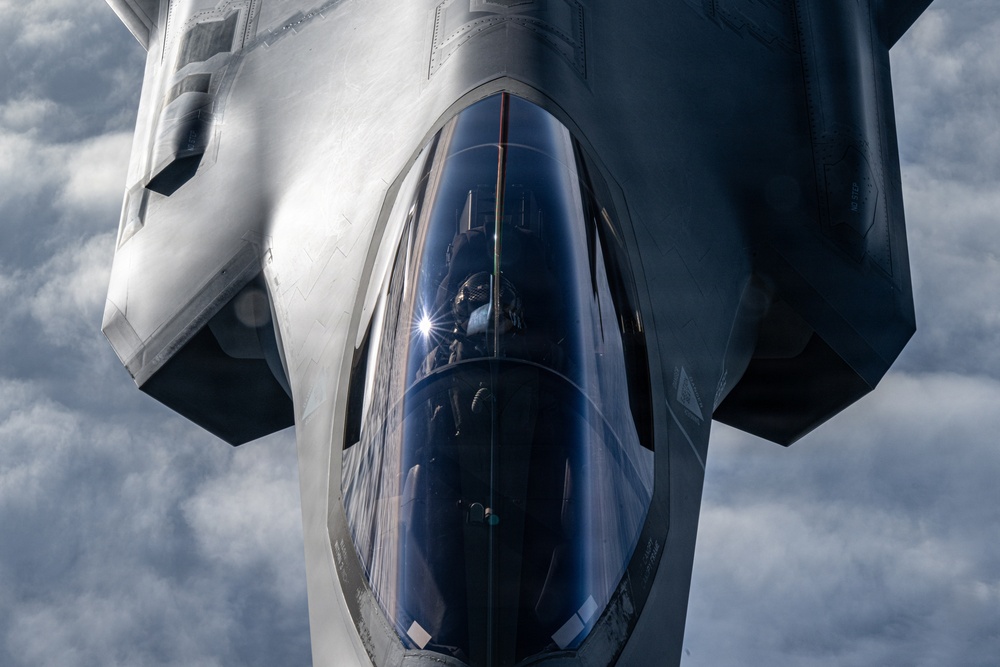 Exercise Point Blank: 100 ARW fuels 48 FW