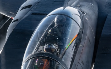 Exercise Point Blank: 100 ARW fuels 48 FW