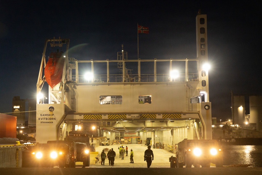 CORE26 | U.S. Marines use Norwegian Cargo Ship to Transport Military Equipment for Exercise in the Arctic