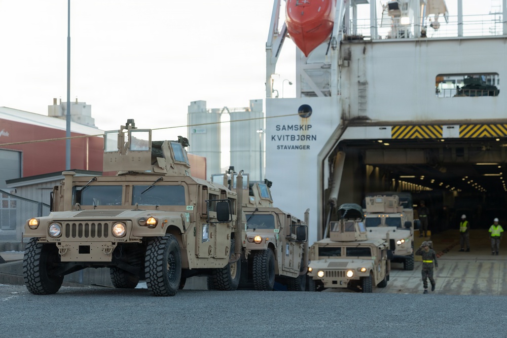CORE26 | U.S. Marines use Norwegian Cargo Ship to Transport Military Equipment for Exercise in the Arctic