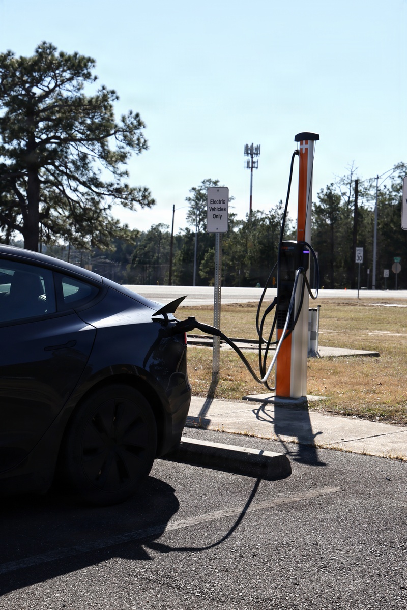 Charging stations provide Soldiers, families with convenience to charge their vehicles