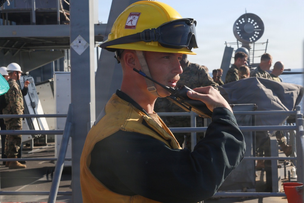 Comstock and Boxer Conduct a Fueling-at-sea