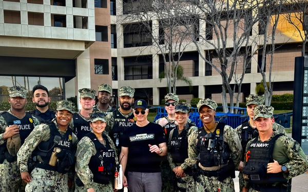 Lt. Dan Thanks NBSD FP