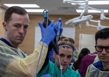 Cadaver lab training supports Army medical readiness