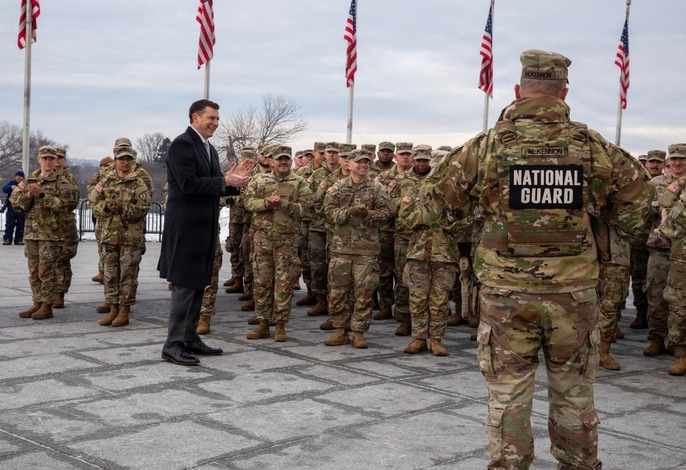 Mass Reenlistment Held at Washington Monument