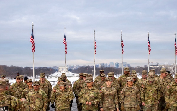 Mass Reenlistment Held at Washington Monument