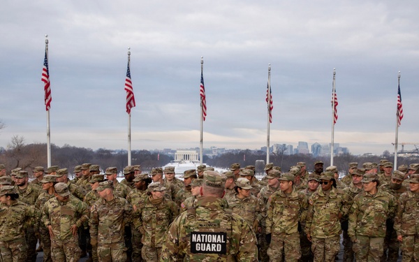 Mass Reenlistment Held at Washington Monument