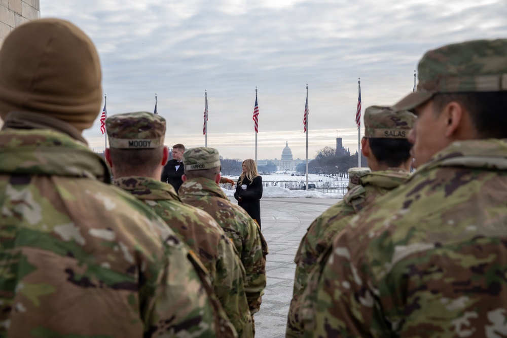 Mass Reenlistment Held at Washington Monument