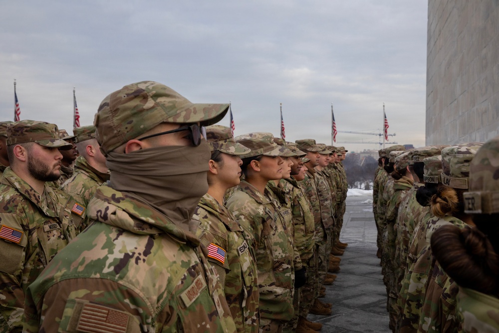 Mass Reenlistment Held at Washington Monument