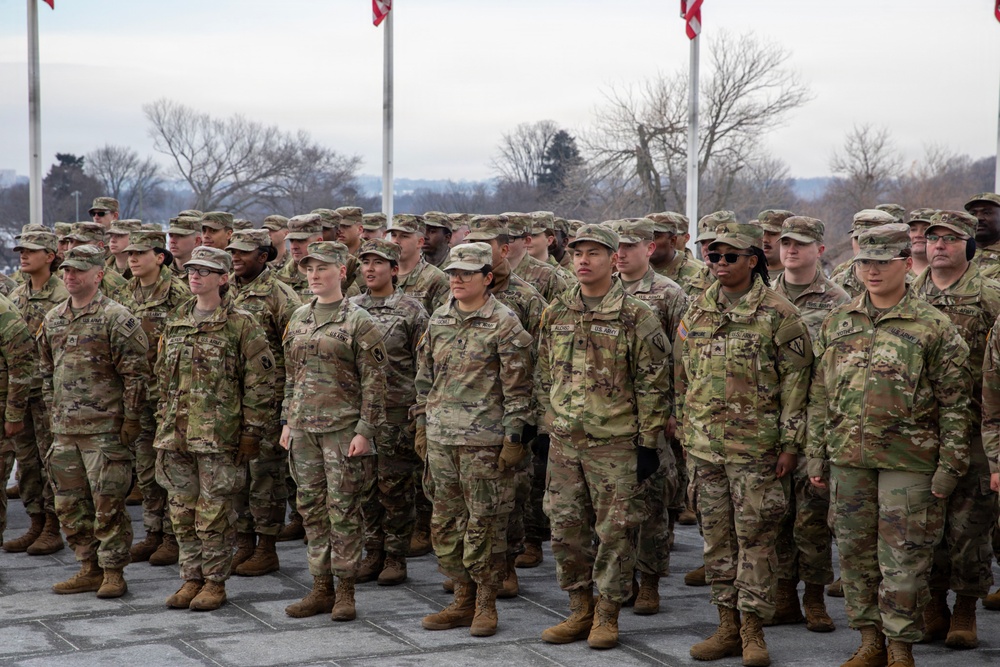 Mass Reenlistment Held at Washington Monument