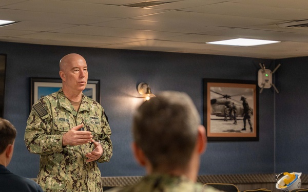 Director, Naval Reactors, visits USS Carl Vinson (CVN 70)