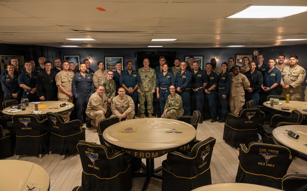Director, Naval Reactors, visits USS Carl Vinson (CVN 70)