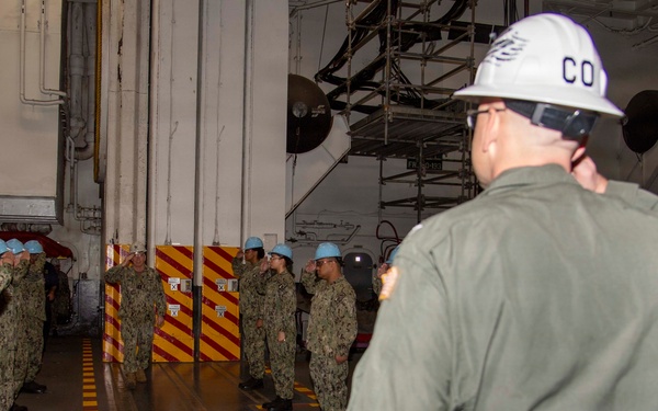Director, Naval Reactors, visits USS Carl Vinson (CVN 70)