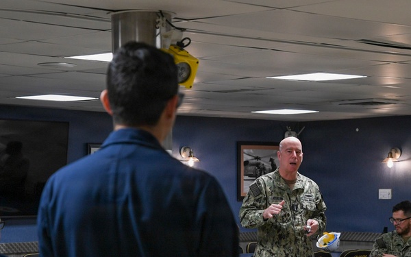 Director, Naval Reactors, visits USS Carl Vinson (CVN 70)