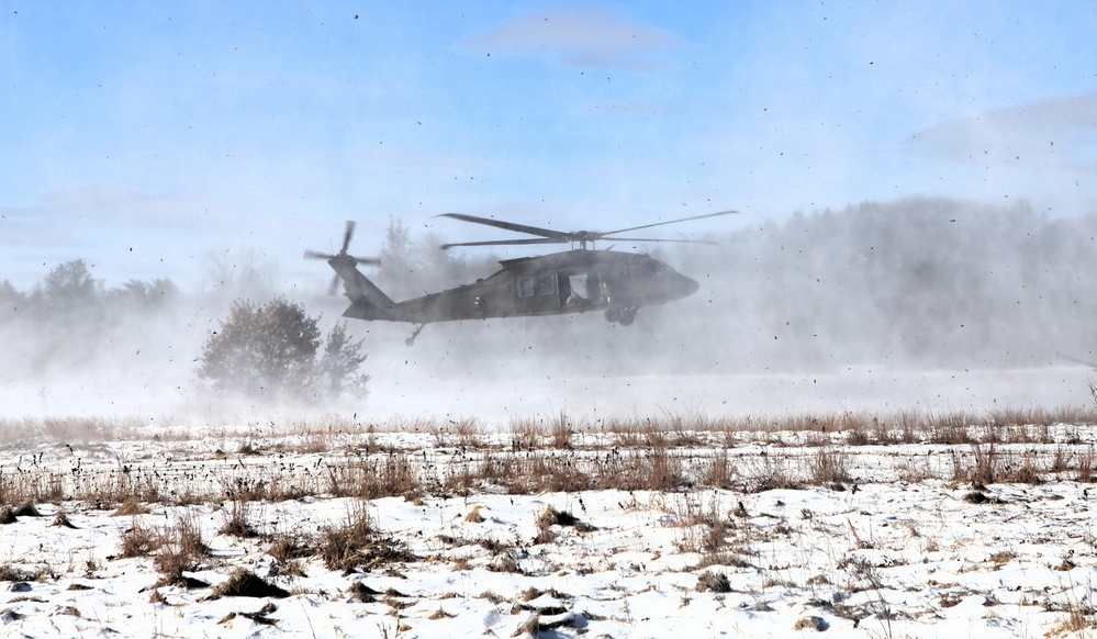 Wisconsin National Guard’s 1st Battalion, 120th Field Artillery holds winter sling-load training at Fort McCoy