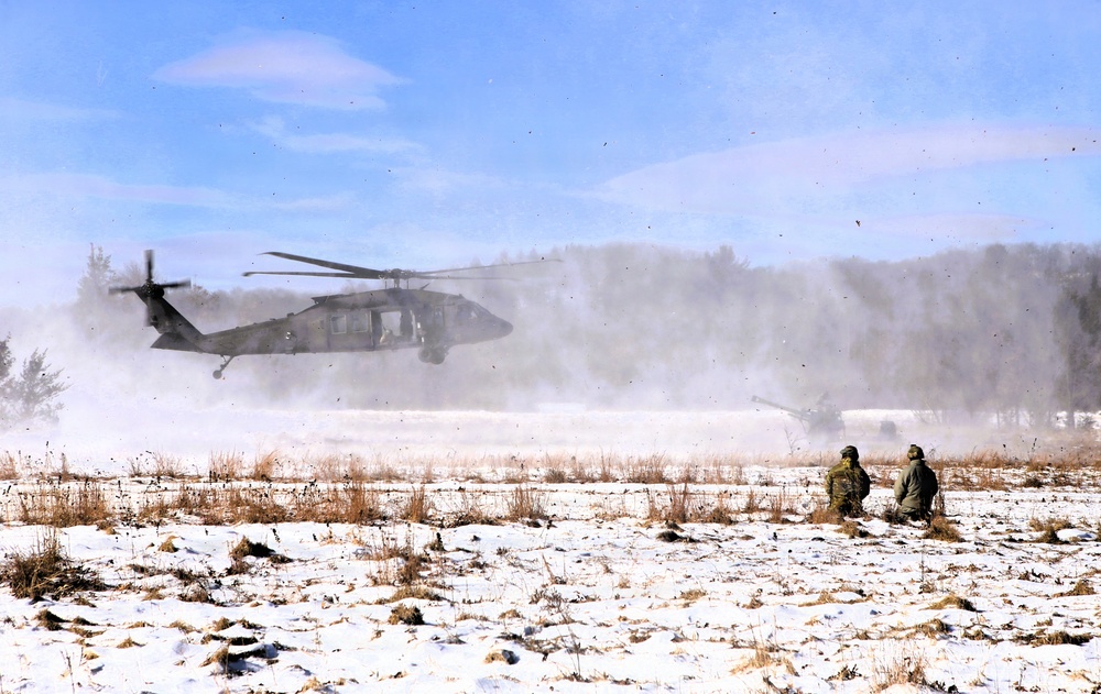 Wisconsin National Guard’s 1st Battalion, 120th Field Artillery holds winter sling-load training at Fort McCoy