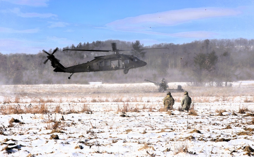 Wisconsin National Guard’s 1st Battalion, 120th Field Artillery holds winter sling-load training at Fort McCoy