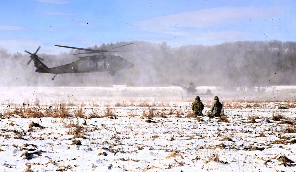 X Wisconsin National Guard’s 1st Battalion, 120th Field Artillery holds winter sling-load training at Fort McCoy