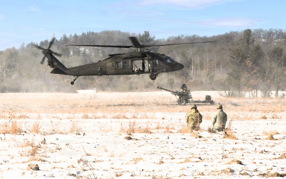 Wisconsin National Guard’s 1st Battalion, 120th Field Artillery holds winter sling-load training at Fort McCoy