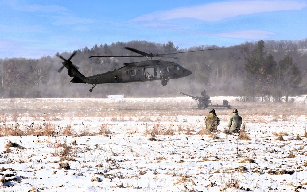 Wisconsin National Guard’s 1st Battalion, 120th Field Artillery holds winter sling-load training at Fort McCoy